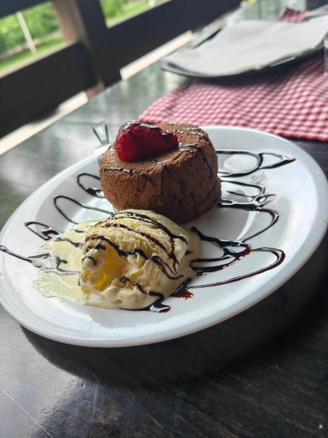 Prenociste/Restoran Lovac Hotel Bihać Eksteriør billede